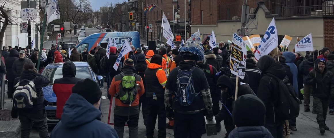 Amid CBC job cut announcement, workers rally to support media employees