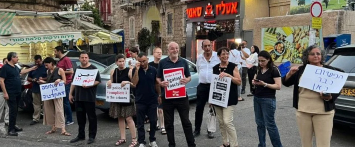 Police shut down Communist Party of Israel office, in effort to disrupt anti-war activities