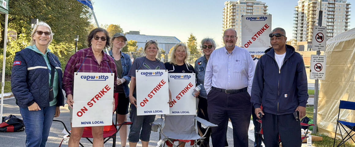 Communist leader: Elbows up to stop Ottawa’s drive to privatize Canada Post and break the union!